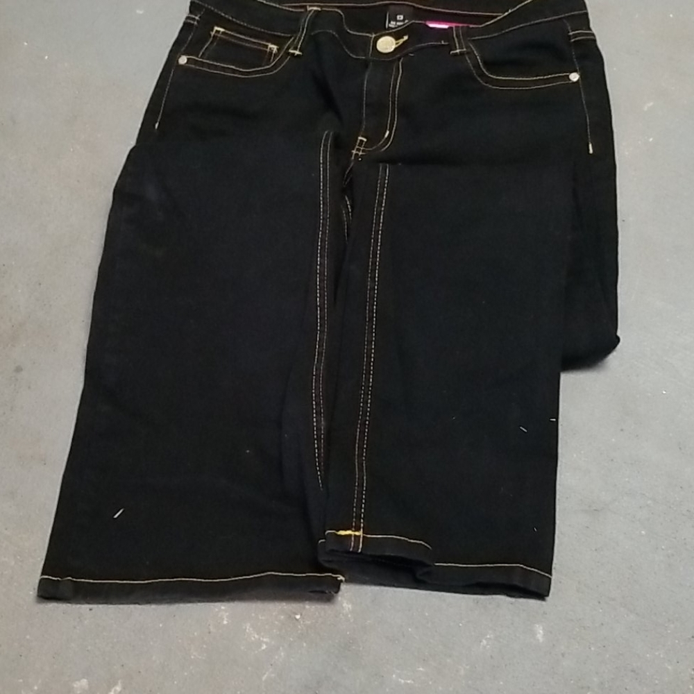 Jean - Picture 3 of 4